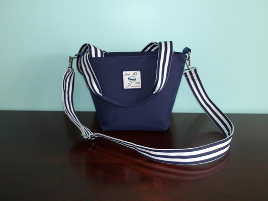 Club Tote: Navy Wide Stripe