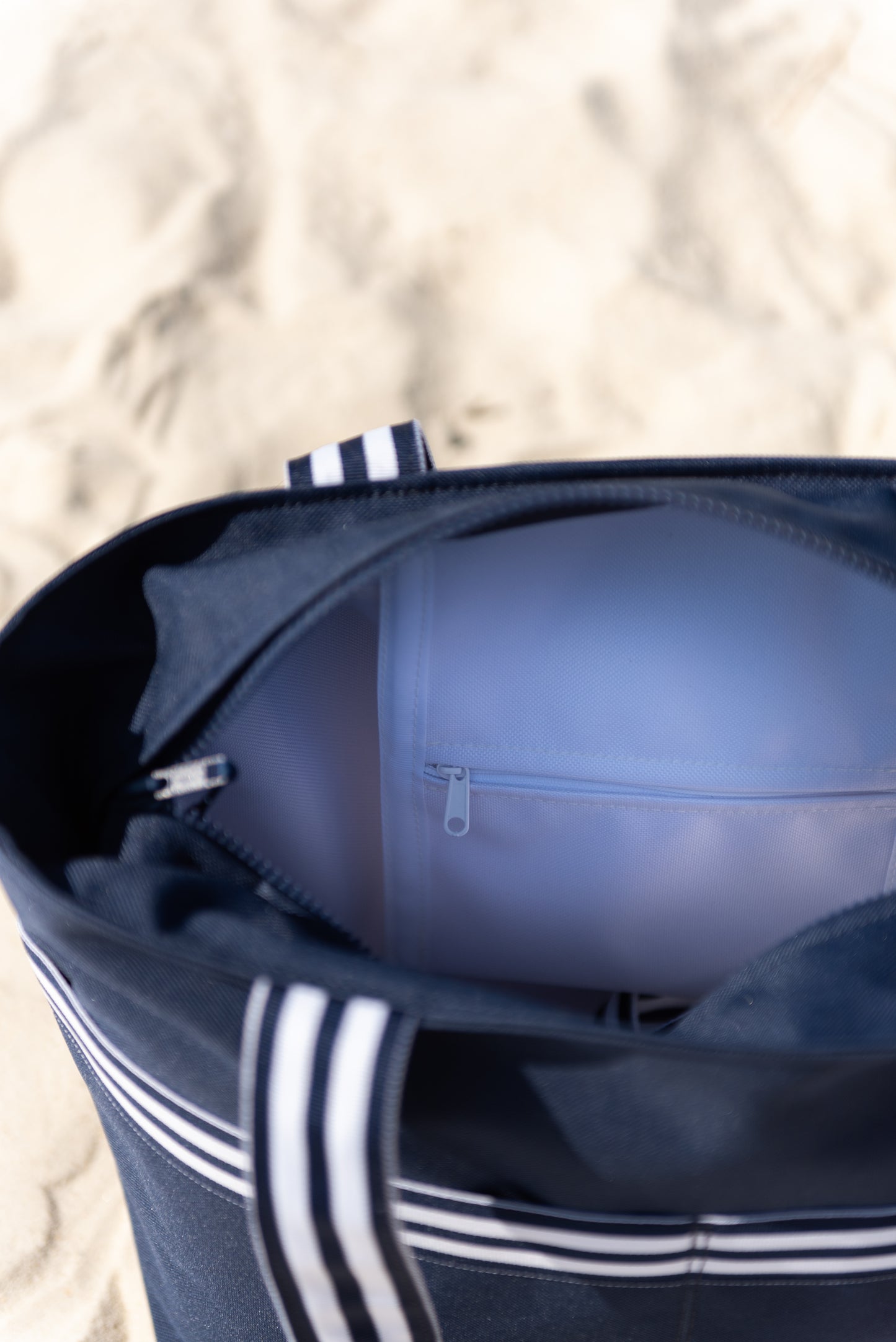 Cruiser Tote: Navy Wide Stripe