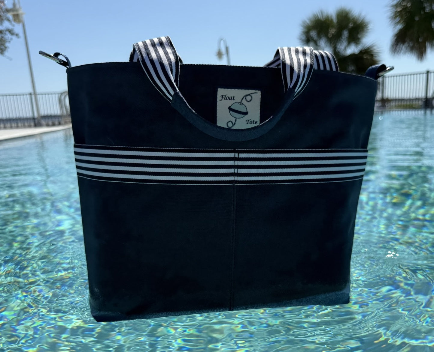 Cruiser Tote: Navy Narrow Stripe
