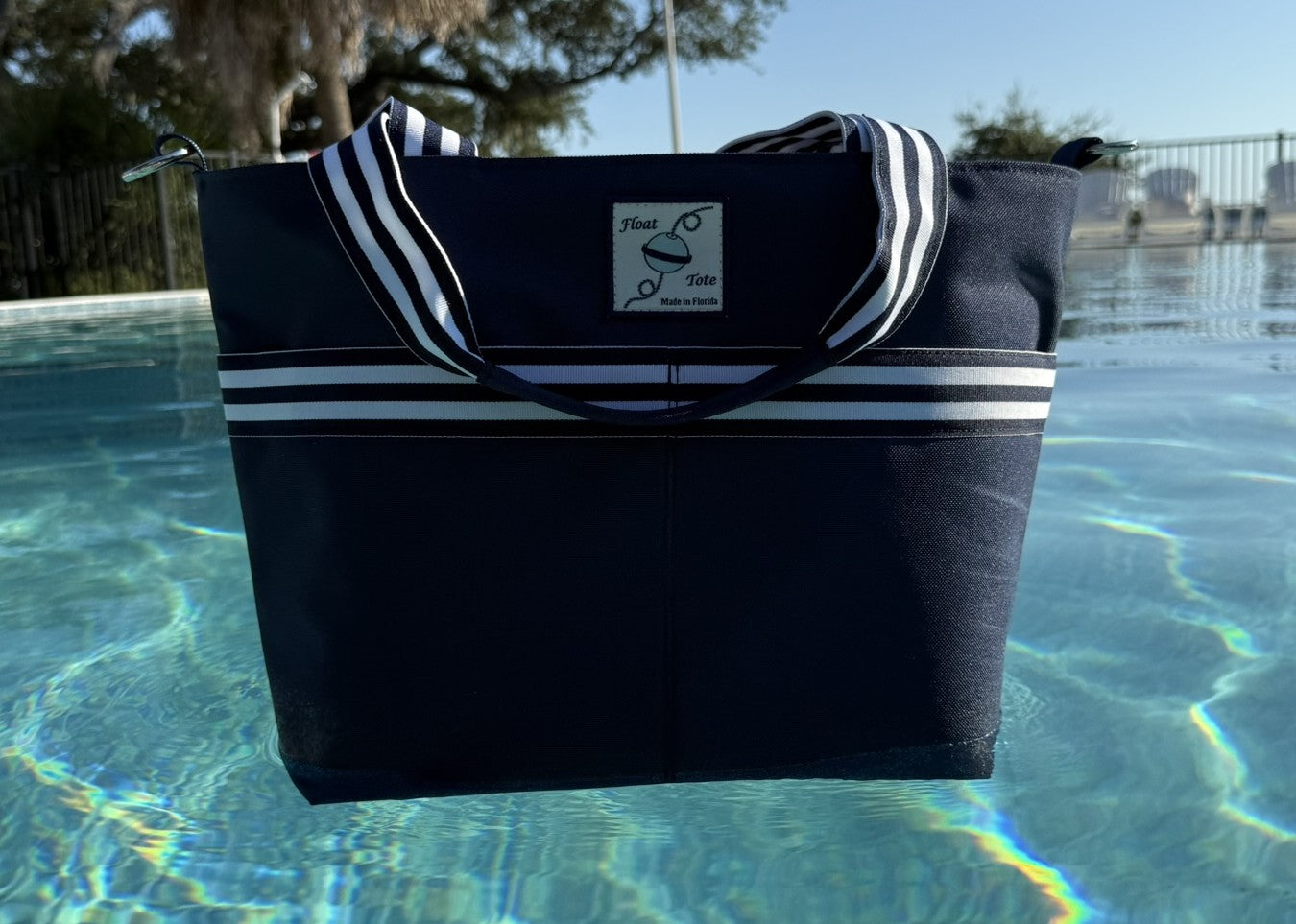 Cruiser Tote: Navy Wide Stripe